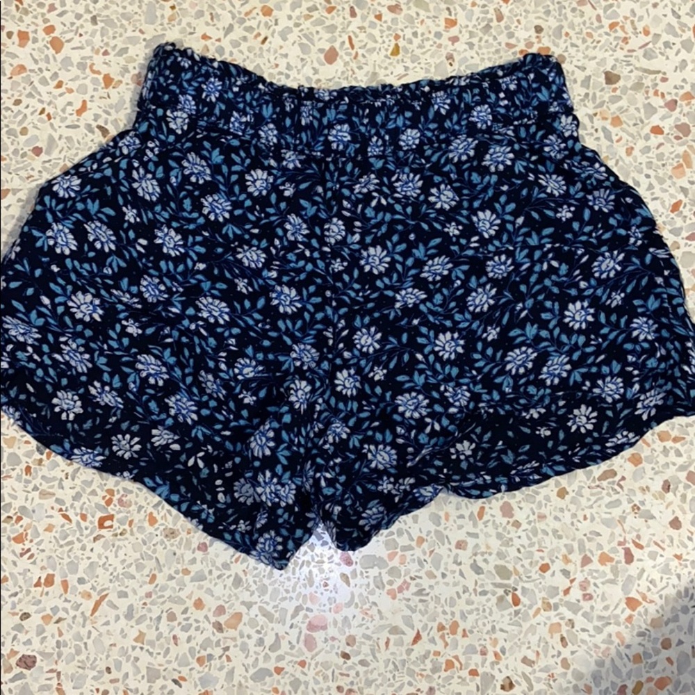 flowy Abercrombie shorts